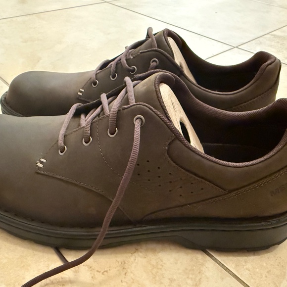 Shoes - Picture 2 of 2